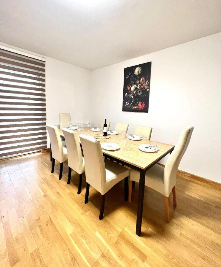 Spacious Apartment With Terrace Wien Exterior foto